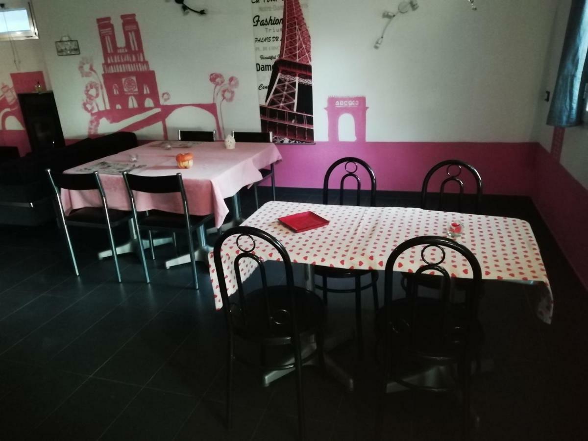 La Vie En Rose Holiday home